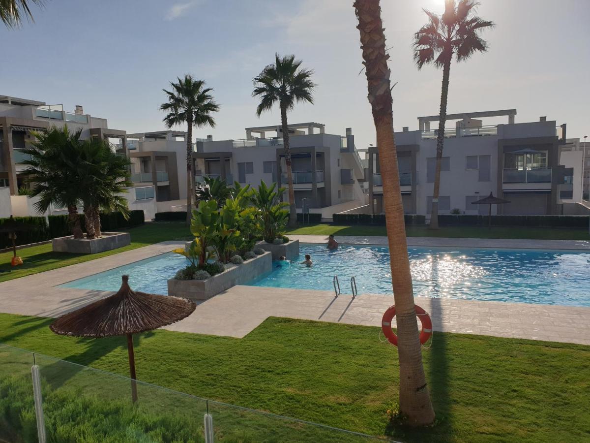 El Mirador Amelie Ground floor apartment in Torrevieja Punta Prima WIFI pool&close to beach&golf Exterior foto