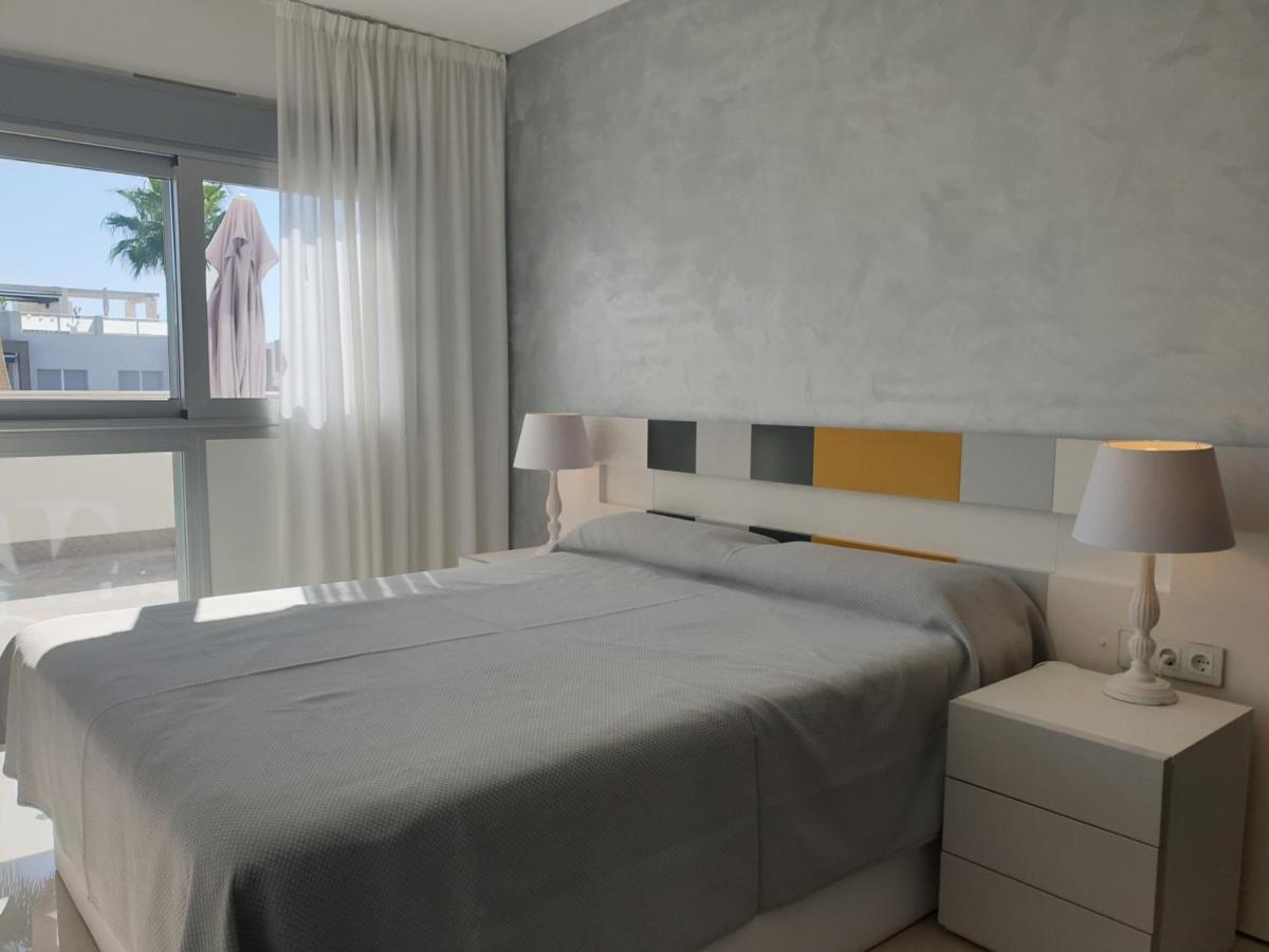 El Mirador Amelie Ground floor apartment in Torrevieja Punta Prima WIFI pool&close to beach&golf Exterior foto